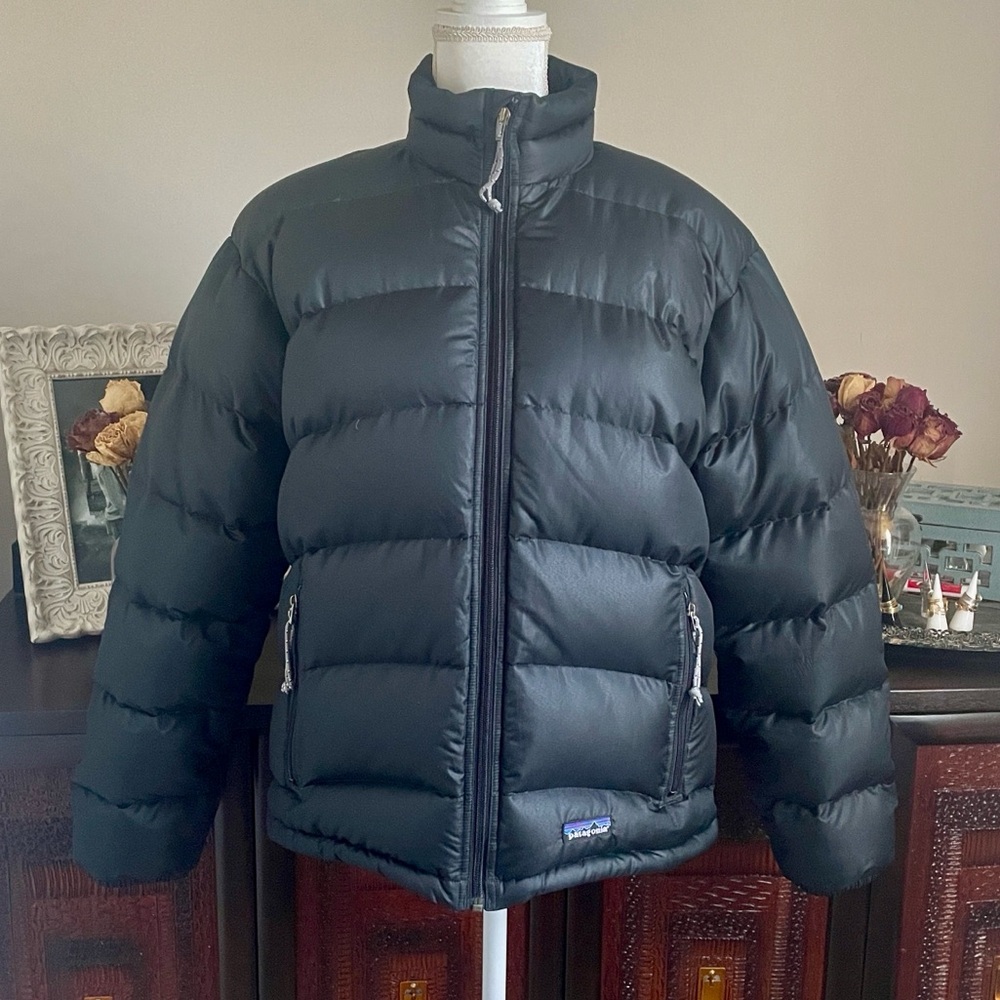 Patagonia Down Puffer Jacket Size Medium - image 1